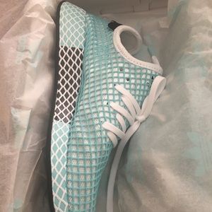 Adidas Deerupt Parley